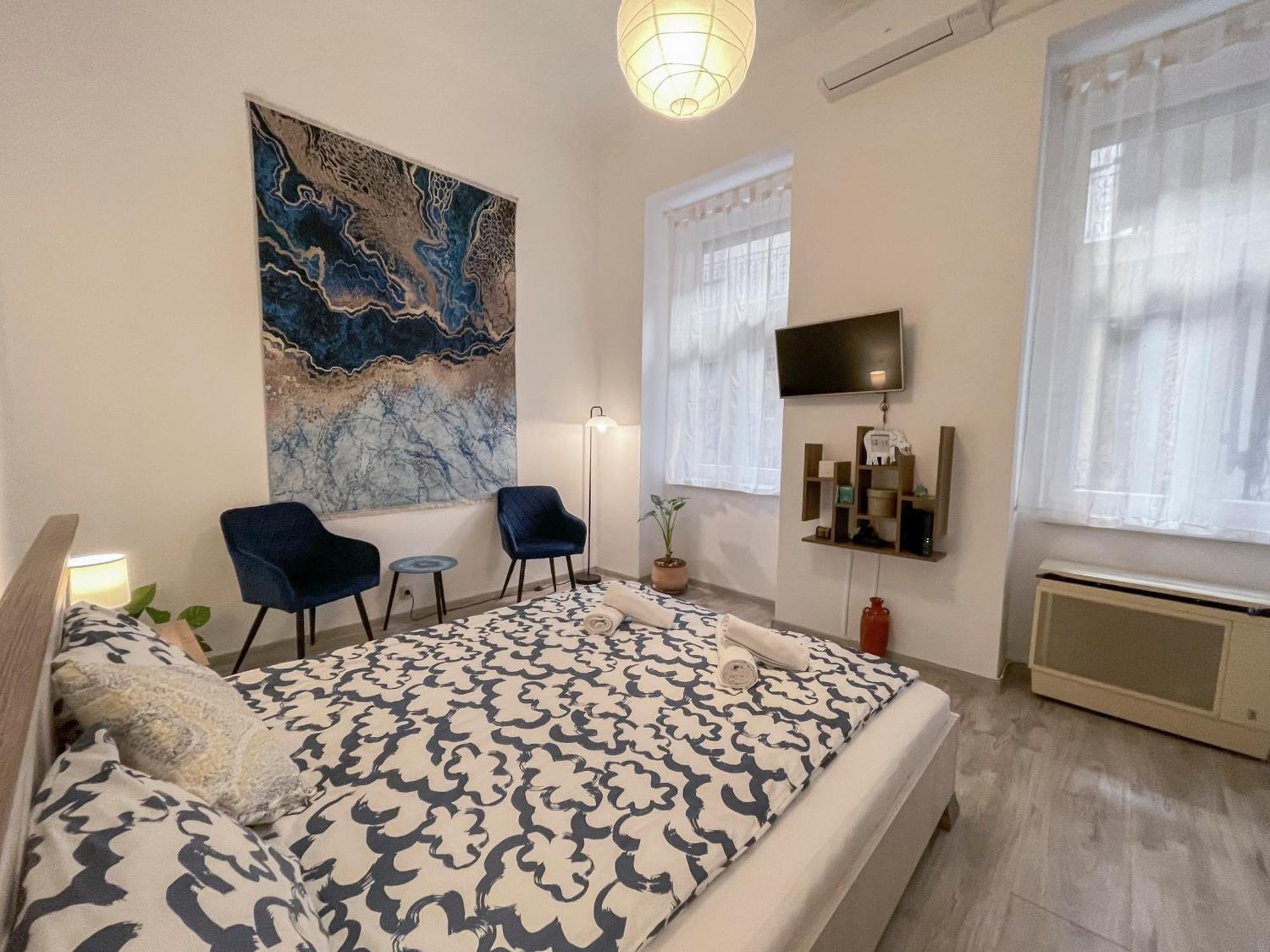Free Parking, Downtown Apartment Near New York Cafe ブダペスト エクステリア 写真